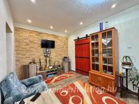 PH2198 - Pécs, Auróra utca