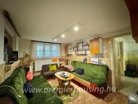 PH2198 - Pécs, Auróra utca