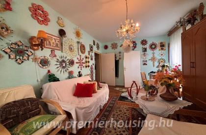 PH2228 - Pécs, Kerényi Károly utca 