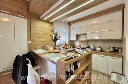 PH2189 - Pécs, Páfrány utca 