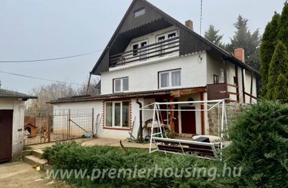 PH2198 - Pécs, Auróra utca