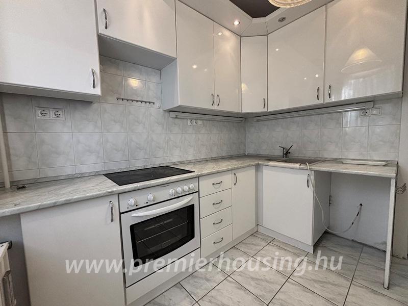 PH2182 - Pécs, Malomvölgyi út